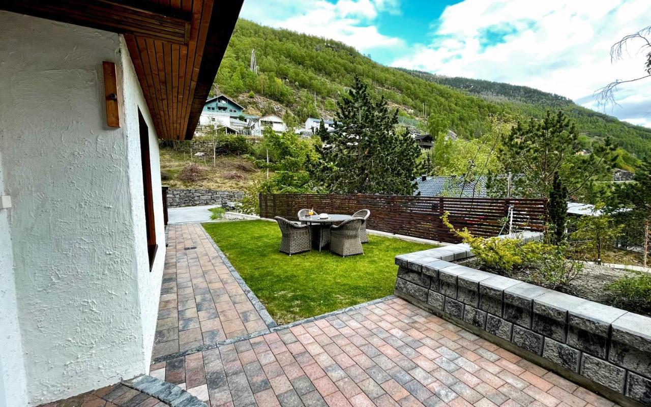Otnes Fjordside Apartment Aurland Exterior foto