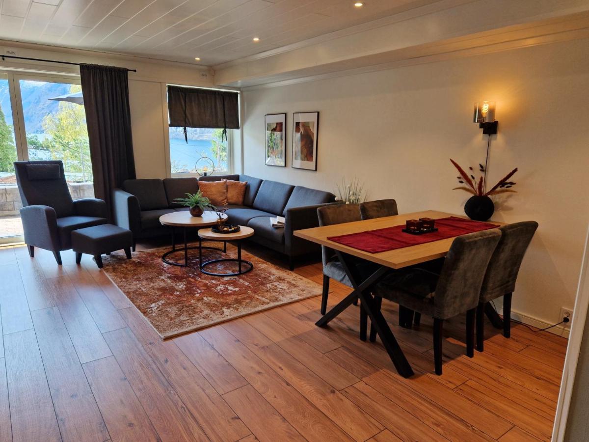 Otnes Fjordside Apartment Aurland Exterior foto